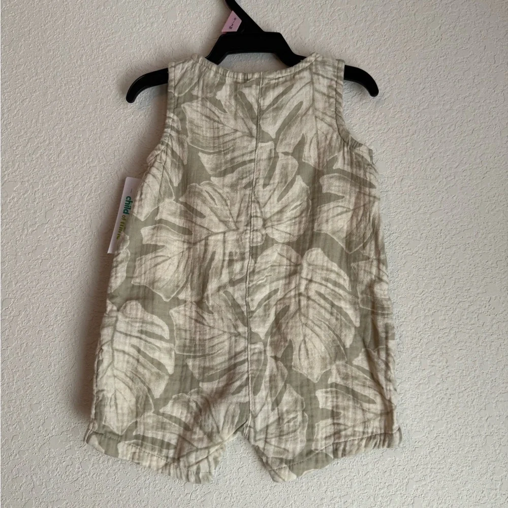 Carter's Baby Cotton Beige Leaf Print Button Romper size 0/3M-NWT